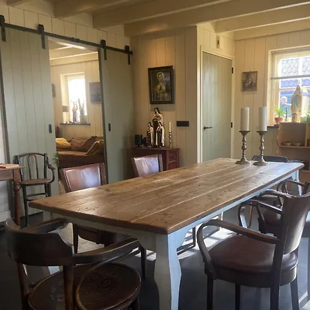 Op West 9 Semesterbostad